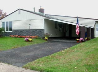 47 Freedom Ln, Levittown, PA