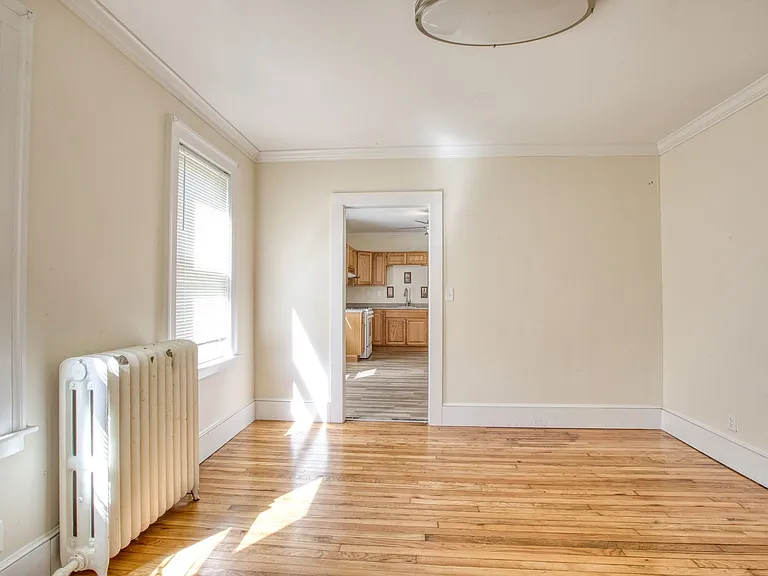 44 Glendale Ave #1 — Photo 9