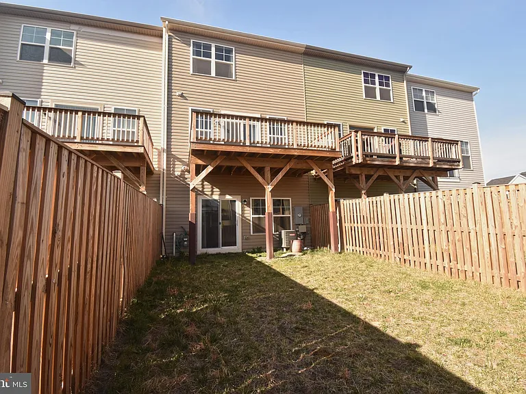 105 Gristmill Ct — Photo 28