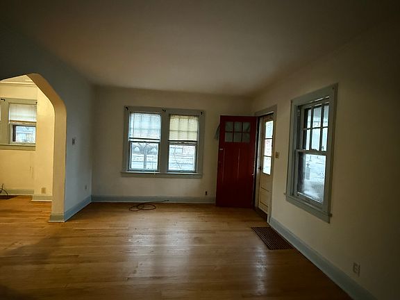2nd image of 1600-1602 4th St