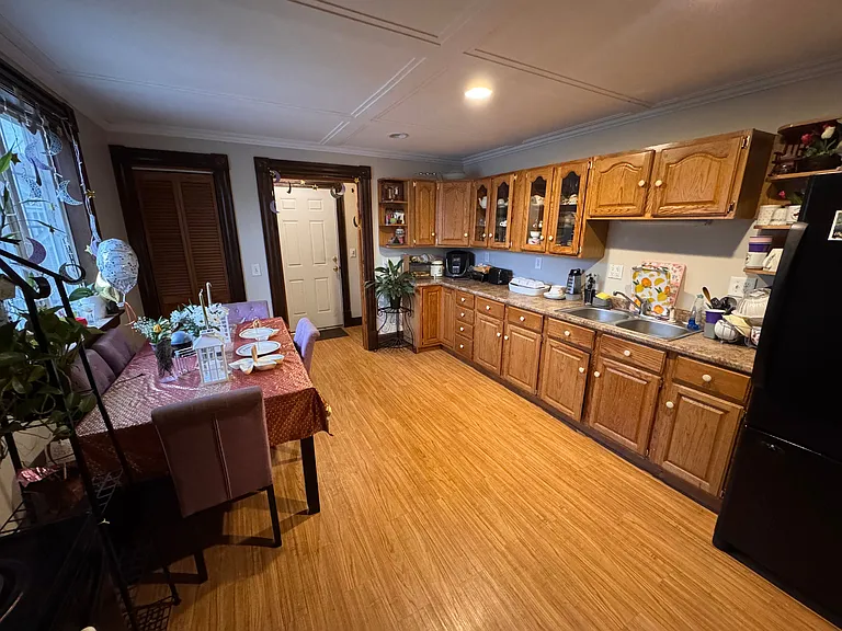154 Tolman St #4 — Photo 1
