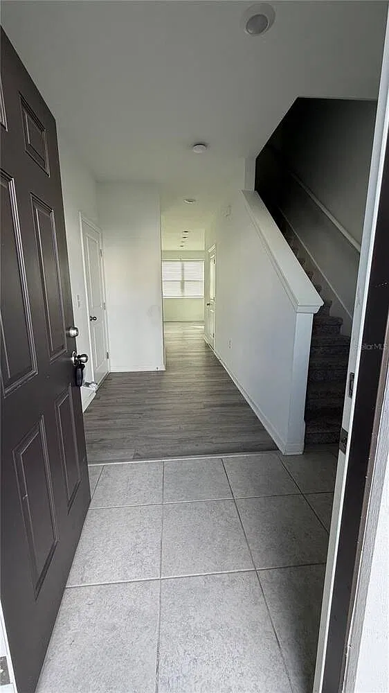 3 bed, 2.5 bath, 1480 sqft, $1,800 — Photo 3