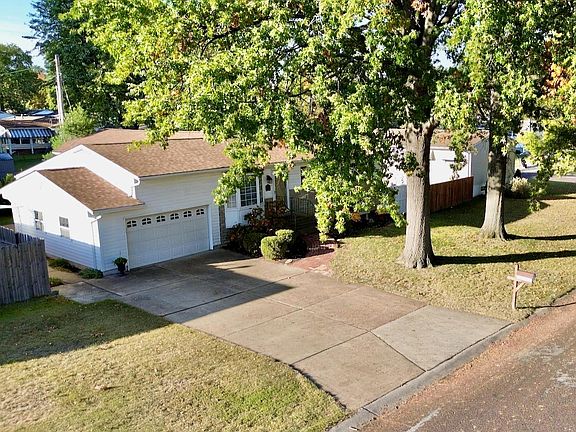 2nd image of 2107 Melon Dr