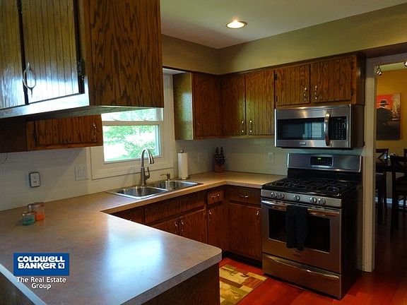 5th image of 799 Butternut Dr