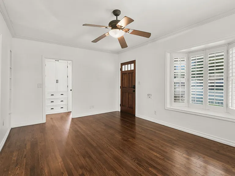 4740 W Mountain View Dr — Photo 9