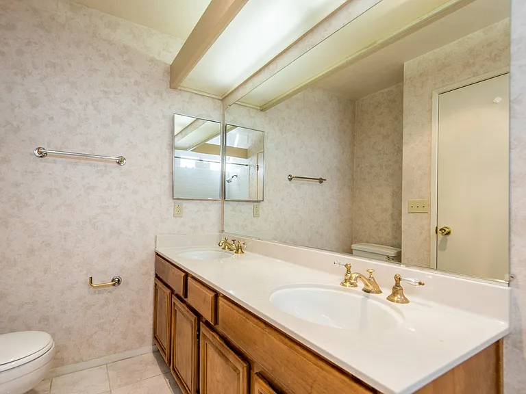 3651 Knollwood Ter #312 — Photo 11