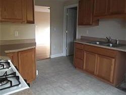 2nd image of 16 Poplar Rd #3