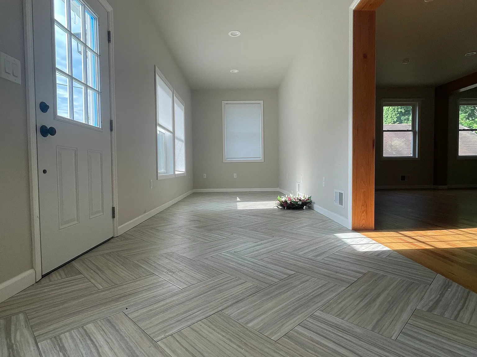 4 bed, 2262 sqft, $2,350 — Photo 4