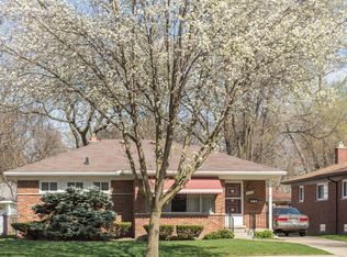 8733 Kenberton Dr, Oak Park, MI 48237
