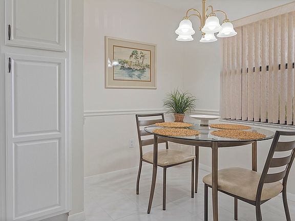5th image of 7844 Willow Spring Drive #1713