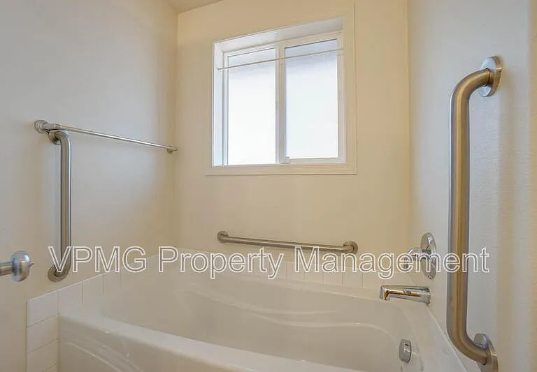 8620 NE 90th Pl — Photo 23