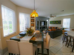 19492 SW 68th St, Fort Lauderdale, FL 33332