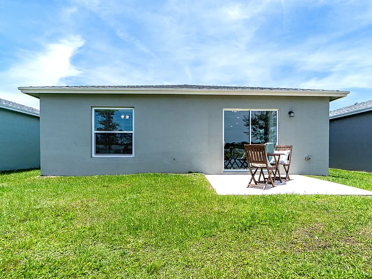 Ravinia St. Lucie — Photo 16