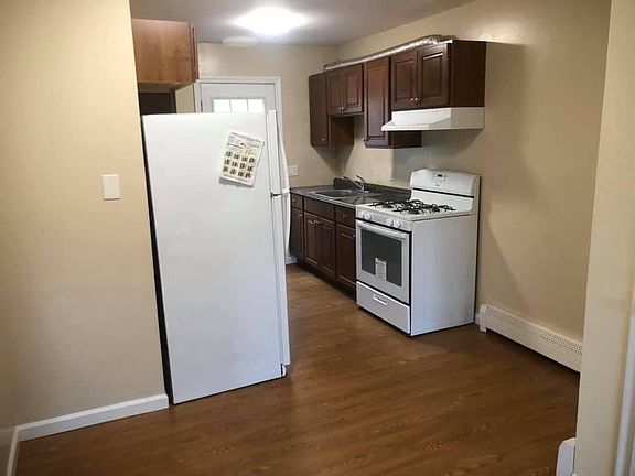 5th image of 104 Dale Ave APT 2