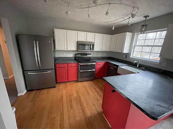 2nd image of 816 Kimberly Way