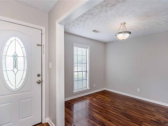 3rd image of 7148 Breckenridge Dr
