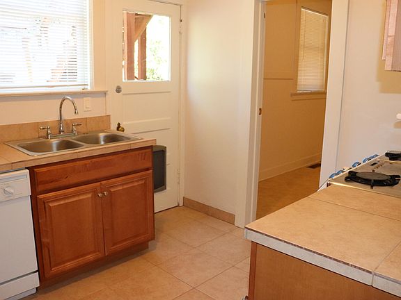 4th image of 1535 San Anselmo Ave #A
