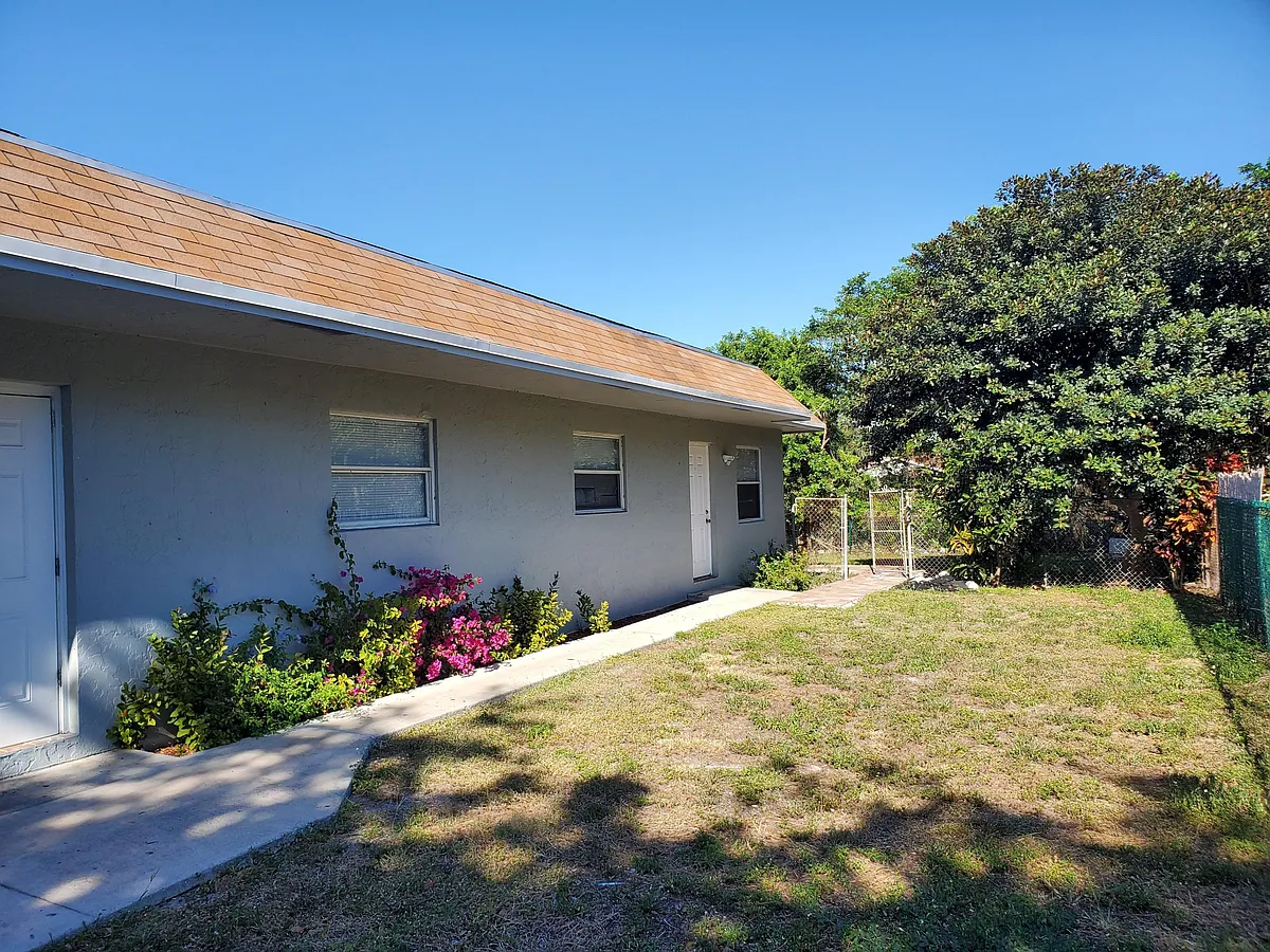 Building Photo - 743 S Swinton Ave #1