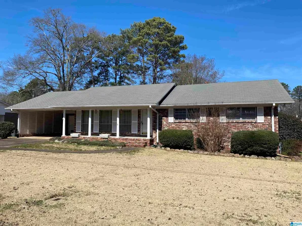 3335 Crescent Dr, Bessemer, AL 35023