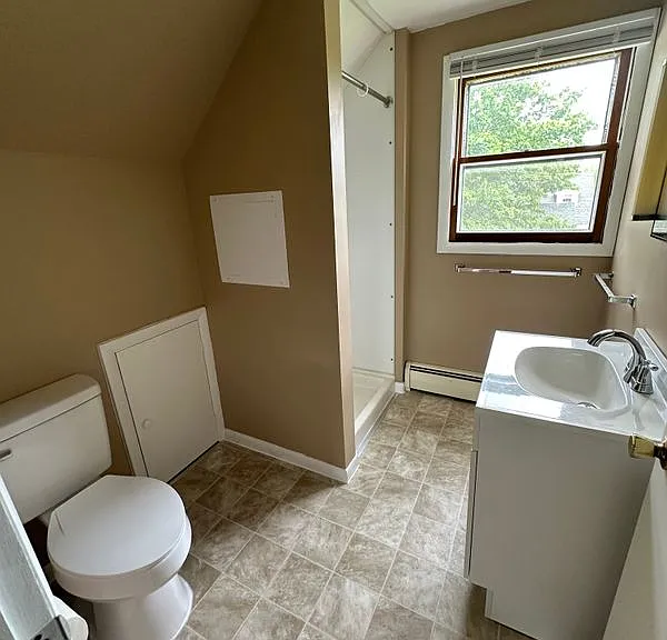 118 Central Ave #MAIN HOUSE — Photo 14
