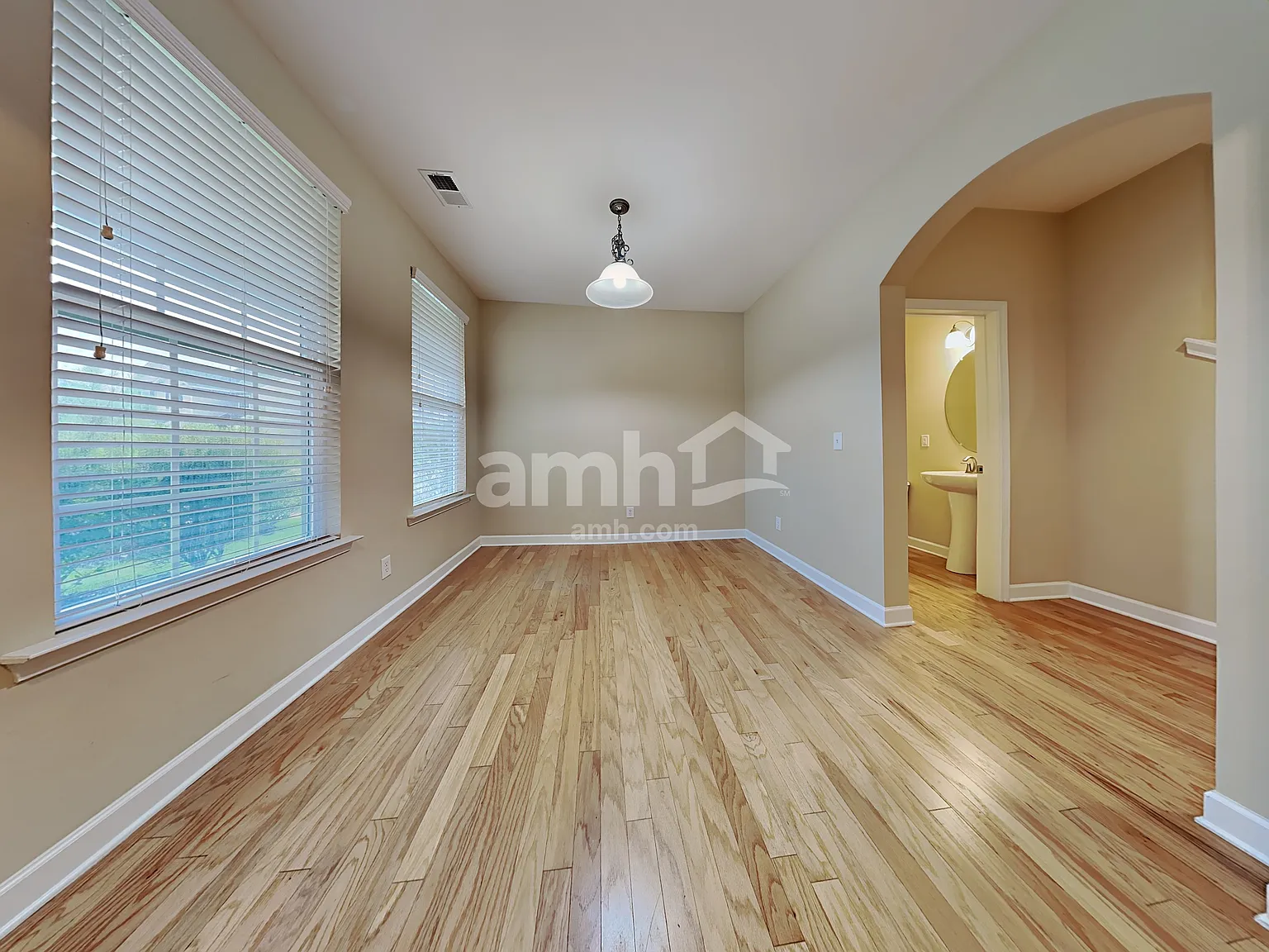 3 bed, 2.5 bath, 1778 sqft, $2,390 — Photo 4