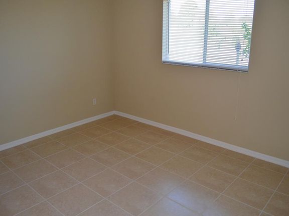 2nd image of 914 Sunniland Blvd