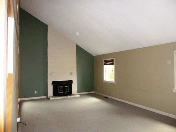 5th image of 101 Karen Ct