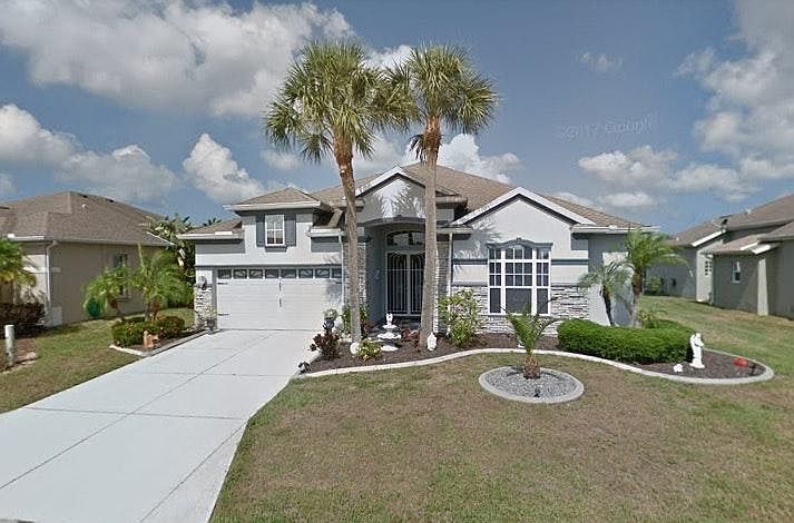 Welcome to Woodmere Lakes!