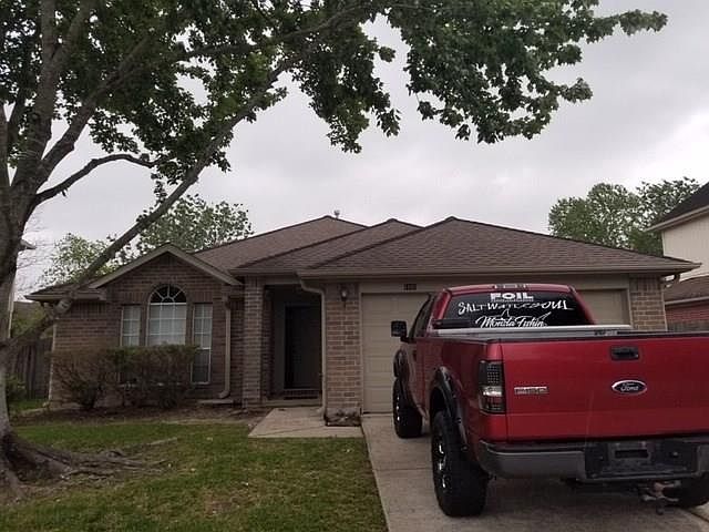 1st image of 1105 Lochmoor Ln