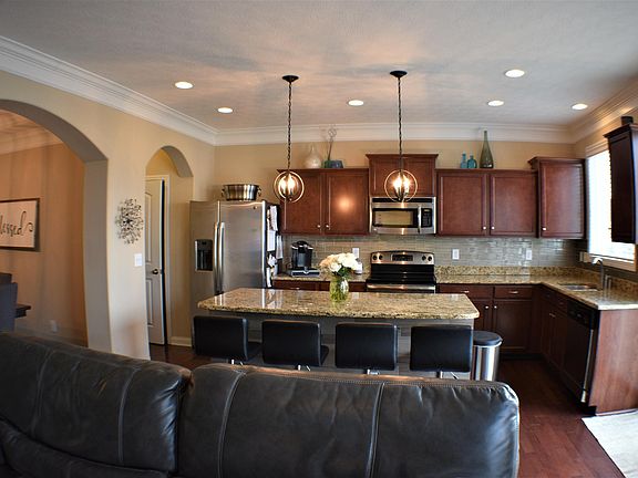 3rd image of 5386 Elk River Dr