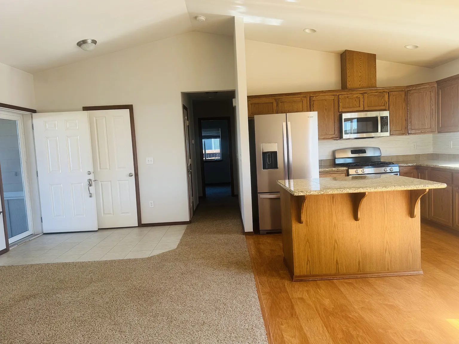 3 bed, 1270 sqft, $2,900 — Photo 4