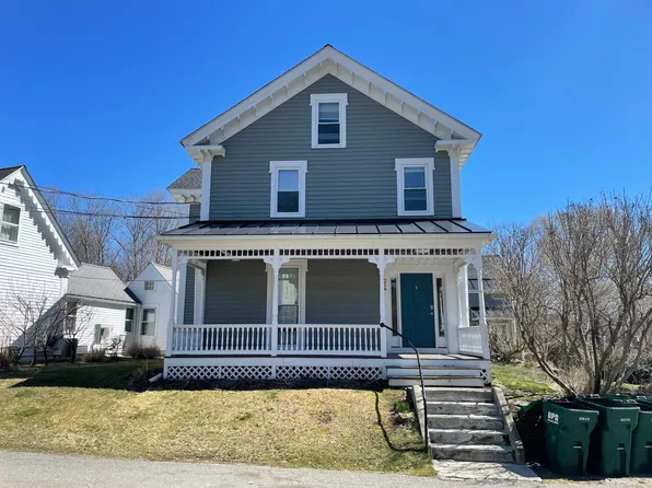 21 Court St #A, Groton, MA 01450