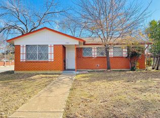 1701 Warren Ln, Fort Worth, TX 76112