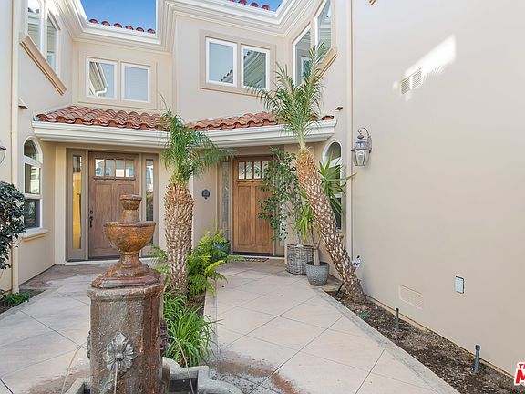4th image of 23961 De Ville Way