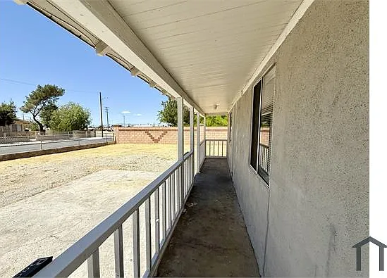 45144 Cedar Ave — Photo 2
