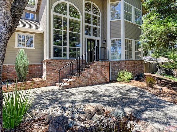 4th image of 1654 Brightwater Ct