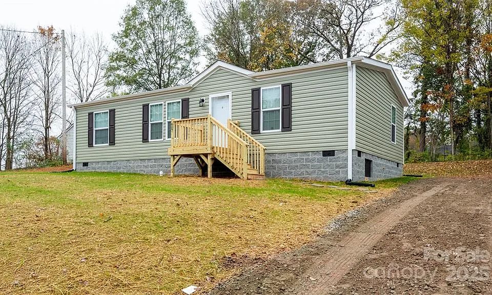 1st image of 607 Stewart Ct