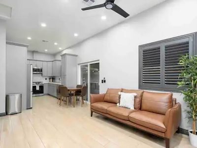 6653 San Luis St, Paramount, CA, 90723