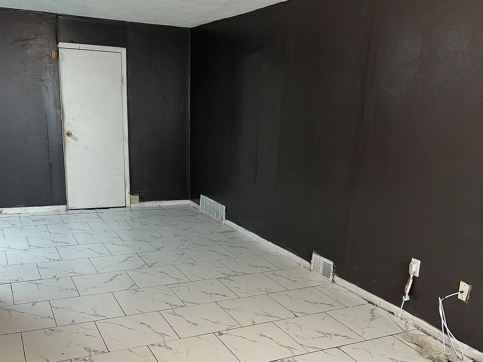 2 bed, 714 sqft, $1,275 — Photo 2