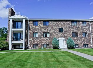 341 Prairiewood Cir S APT 303, Fargo, ND 58103