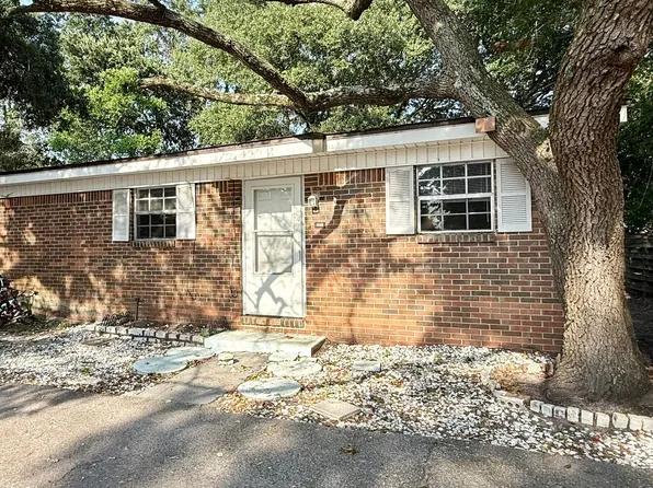 108B Montgomery St, Mary Esther, FL 32569