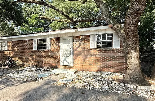 108B Montgomery St Photo 1
