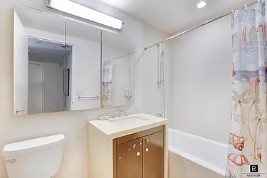 Rented by R New York