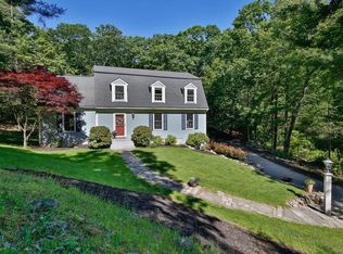 63 Moonpenny Dr, Boxford, MA 01921