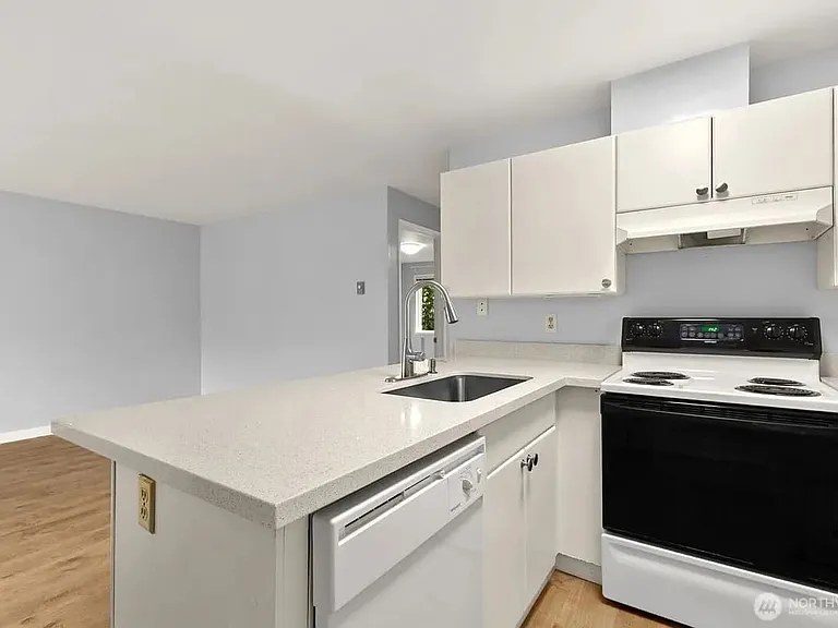 3660 Whitman Ave N #2 — Photo 6