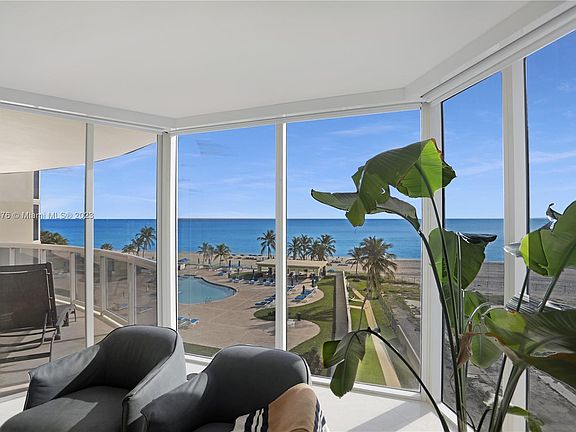 5th image of 17555 Collins Ave APT 601