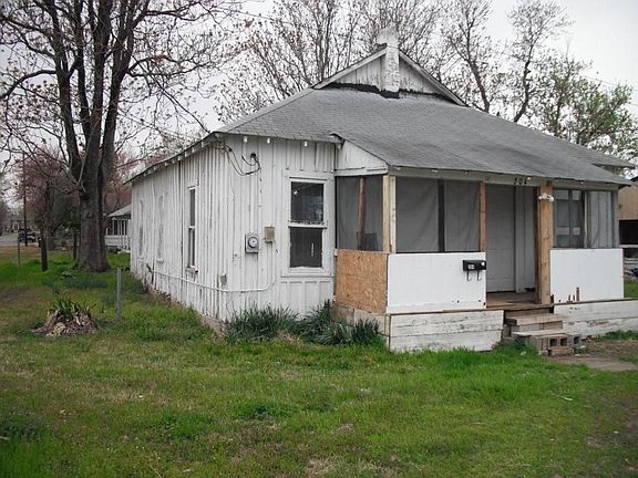2nd image of 204 Oakland Ave