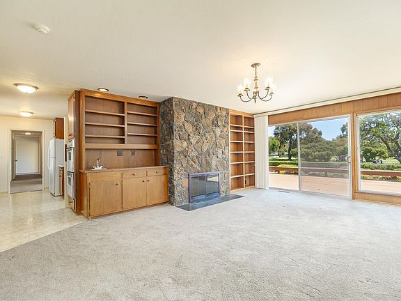 3rd image of 132 Peacock Drive