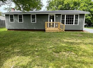 8 Gallup Ct, Swanton, VT 05488