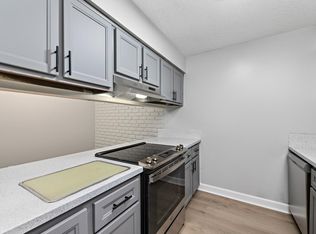 Meadowood Apartments, Kansas City, MO 64137